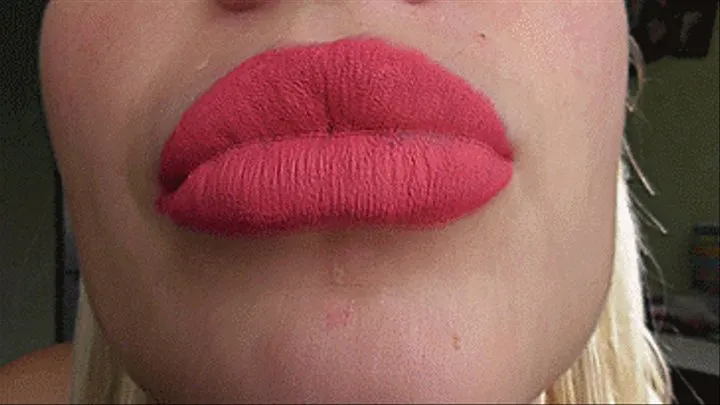 DRY LIPSTICK ON DRY LIPS!