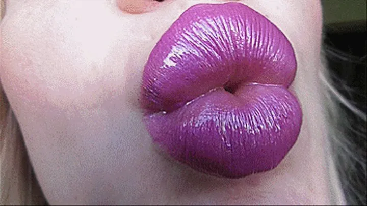 LILAC LIPS ARE COMPRESSED!