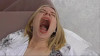 DEEP MOUTH AND YAWNING LESBIAN BITCHES!