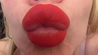 RED PLUMP LIPS OF A BLONDE AND A LOT OF KISSES!