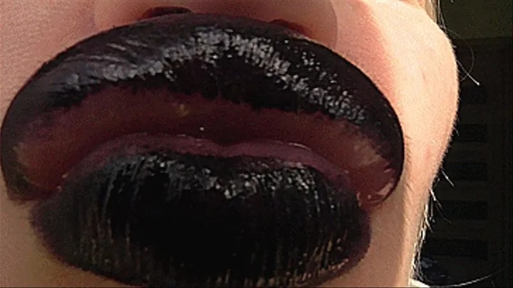 BLACK STICKY LIPS!