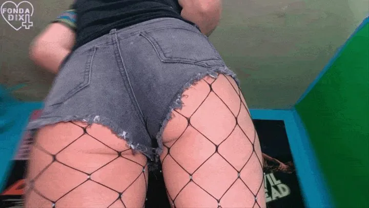 On and off: Fishnet farts