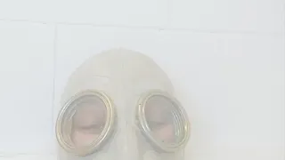 Gas mask bubble bath - Wet & Rubbery