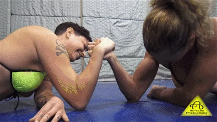 Kimbra vs Miss Kay O competitive grappling match