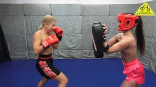 Amirah and Antscha boxtraining