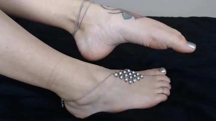 Worshiping Goddess' Feet- Femdom Foot Worship