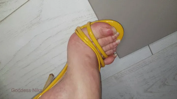 Side Yellow Heels Worship