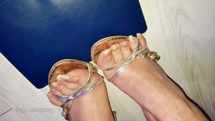 Golden Heels Wrinkles