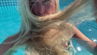 Underwater Hair Flow