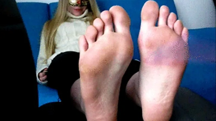 Juliette small and cute feet meeting (only bastinado)