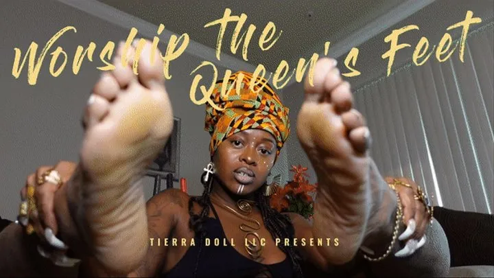 Worship the Queens Feet