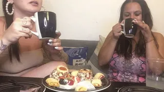 Mukbang English tea and sweets with Queen Velvet