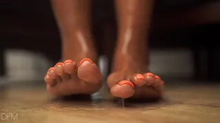 "100ktoes Drenched Oily Toes"