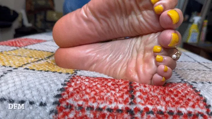 “Jezebel Juice Yellow Toes in wrinkled soles”