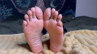Wifes Natural Toes and Oily Soles