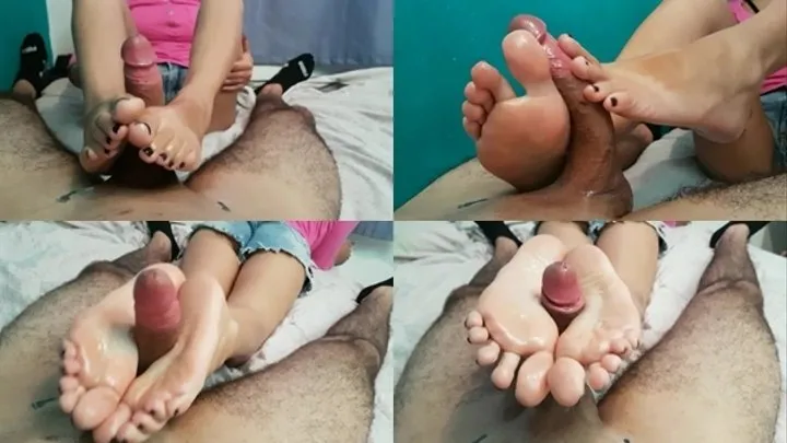 LIZZIE DOES YOUR FIRST FOOTJOB - CLIP 02