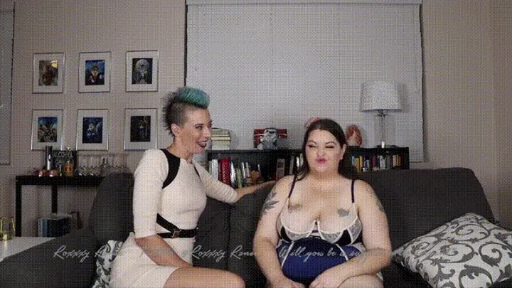 Gentle Domme session with Roxy and Sydney