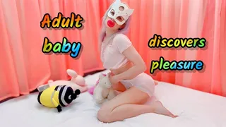 DIAPER: Adult baby Mia Mimi discovers pleasure( )