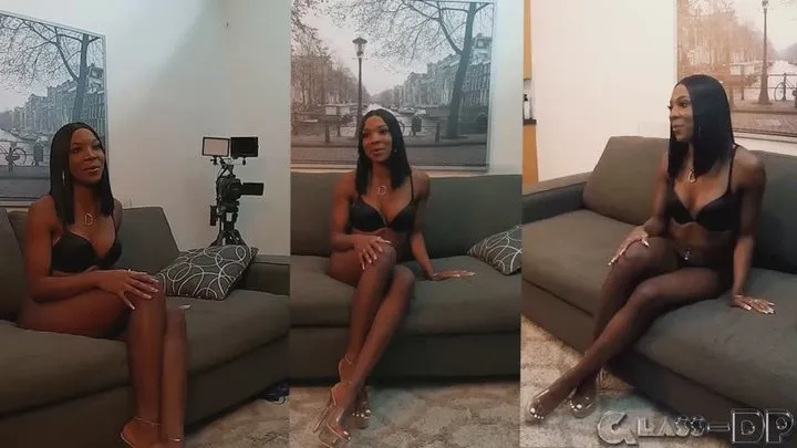 Cinnamon Baileyy Gets her twat split wide open on the casting couch