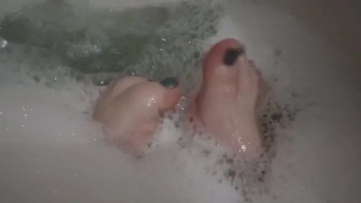 Splish Splash Tub Toes