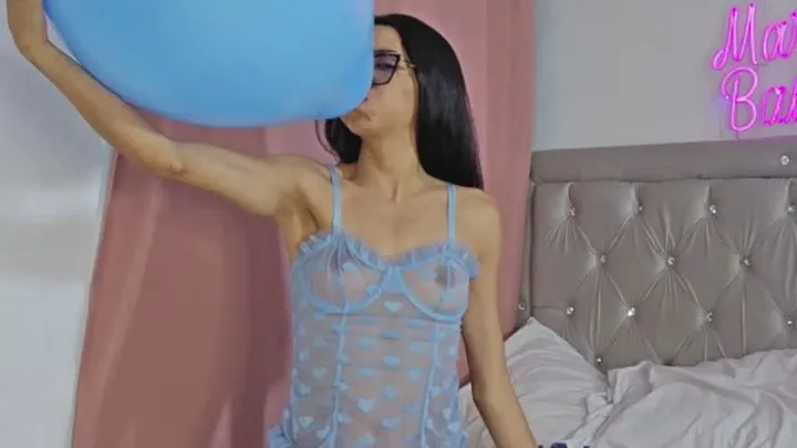 LIVE - Marianna bursting balloons in her room