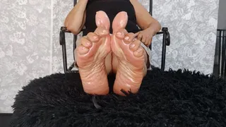 My soles wrinkled with lots of oil and wiggling my toes (1)