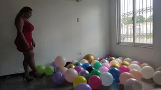 Crushing and popping balloons with stiletto heels (6)