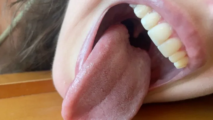 Giantess Mouth Jerk Off Instruction on Table