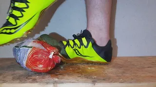 Saucony track spikes unpackig chicken (Part 1 of 4)