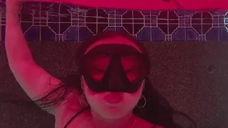 Raven Lynette Trapped Underwater