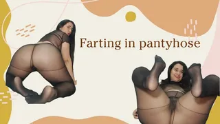 Candy's black pantyhose get stinky with farts