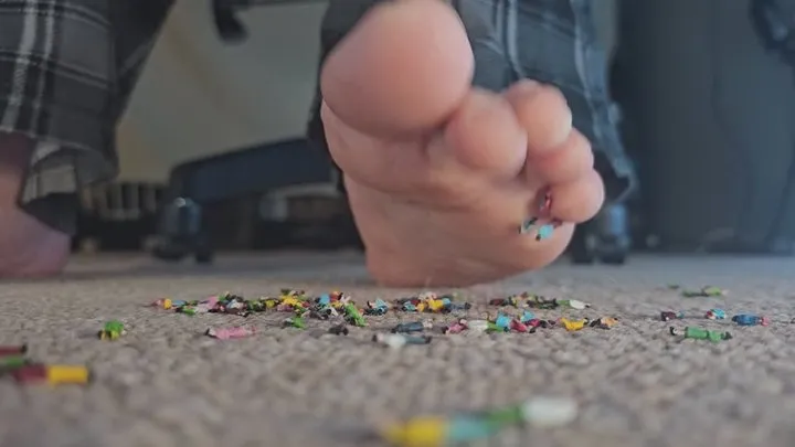 Infestation of tinies at guys feet (non VR version)