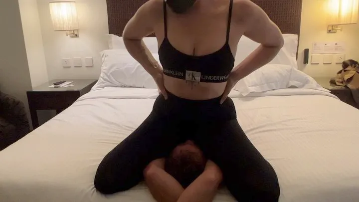 Brutal Facesitting By Yoga Instructor In Black Leggings