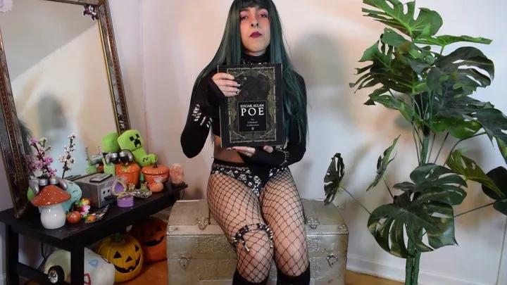 Goth trans girl Silene reads Edgar Allan Poe and cums