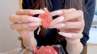 #131 - Destroying grapefruit with natural nails