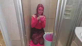 Mistress Mord Sploshing Slime Over Her Head Fully Clothed