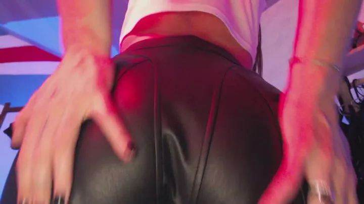 Leather pants and sexy ass