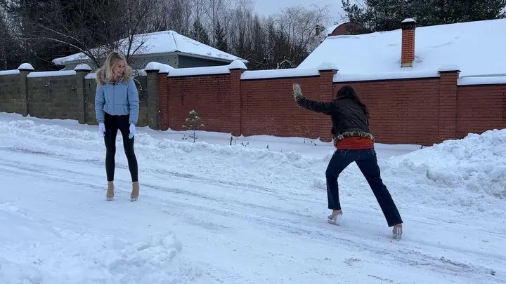 Clear platform shoes on ice, heelless shoes on ice, girls on ice, slippery platform shoes