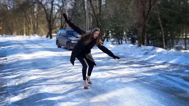 High Heels Mules on Slippery ICE, High Heels Mules on Icy road, Girl in Heels on ICE