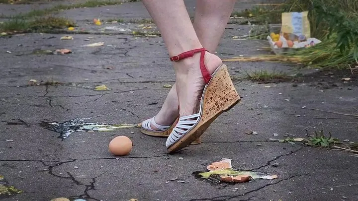 Wedges Crush, messy crush with wedges sandals, food crush by wedges, shoeplay, posing