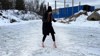 Flip flops on ice, shoes on ice, high heels on ice, girl on ice, heels on snow, sandals on ice