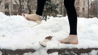 Snow Crush in High Heels, Walking on High Heels on Ice and Snow, High Heels Stuck in Snow