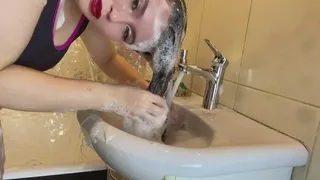 lots shampoo in the sink