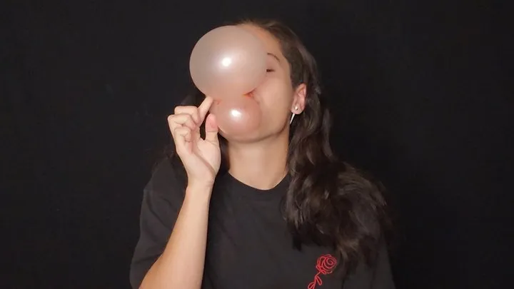 Amateur teen 18+ blows bigger bubbles