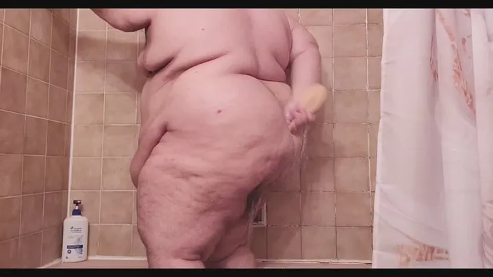 Superchub quick shower before dick appointment